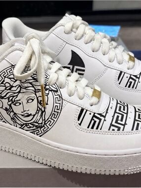 CUSTOM KICKS!